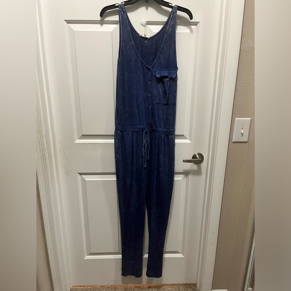 Stylish Blue Sleeveless Jumpsuit – Denim-Look Chic -Vici